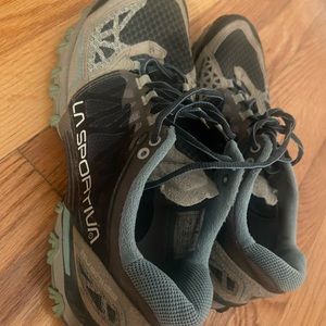 La sportiva running shoes. Men’s 8 women’s 9.5